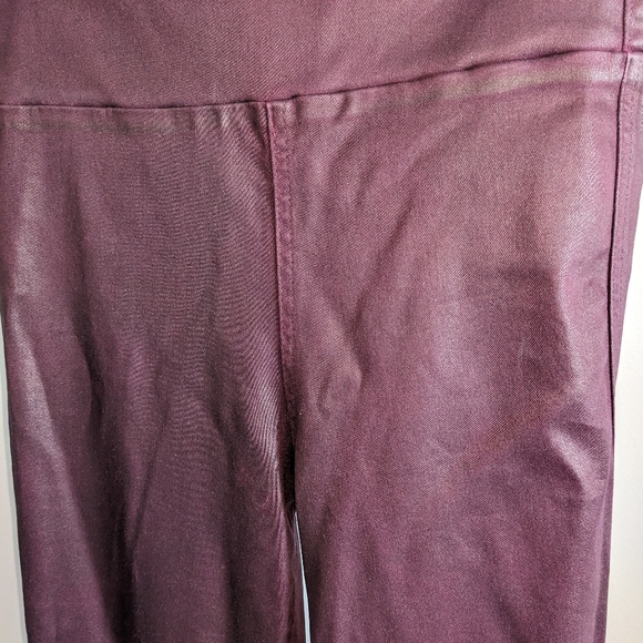 Level 99, Size Small, Burgundy leggings, high-waist, Soft Shimmer - Picture 4 of 9